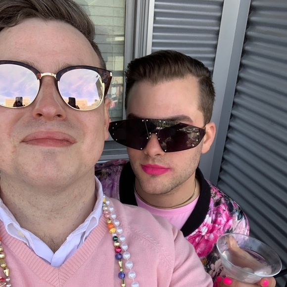 Meet your Posher, Logan - Picture 1 of 1